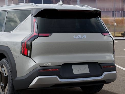 New 2026 Kia EV9 Wind AWD/4WD image 13
