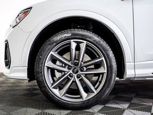 Used 2024 Audi Q3 2.0T Premium Plus w/ Premium Plus Package AWD/4WD image 6