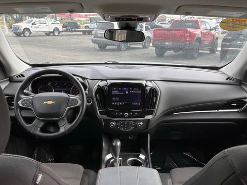 Used 2020 Chevrolet Traverse LT w/ Driver Confidence II Package AWD/4WD image 27