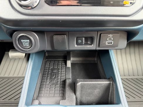 Used 2025 Ford Maverick Lariat w/ 4K Tow Package image 27