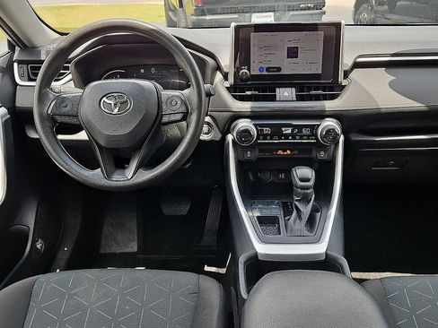 Used 2024 Toyota RAV4 XLE FWD image 19