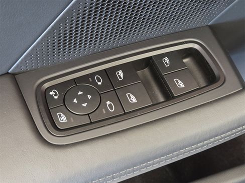 New 2026 Porsche Taycan Cross Turismo image 15