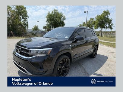 Used 2022 Volkswagen Taos SE w/ Panoramic Sunroof Package