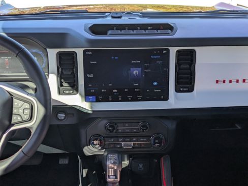 New 2025 Ford Bronco Heritage Edition image 35