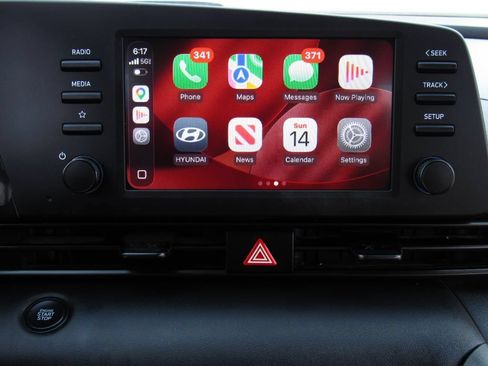 Used 2025 Hyundai Elantra Sport FWD image 16