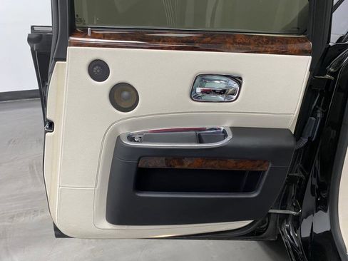 Used 2016 Rolls-Royce Ghost image 39