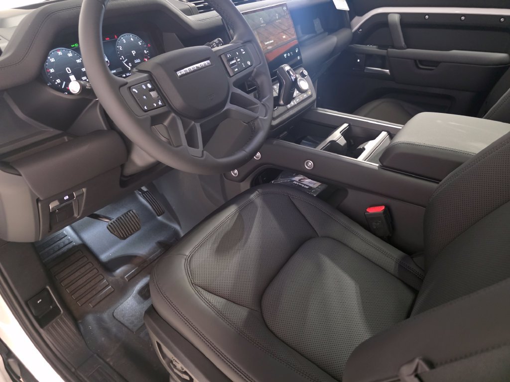 New 2026 Land Rover Defender 110 S AWD/4WD image 20