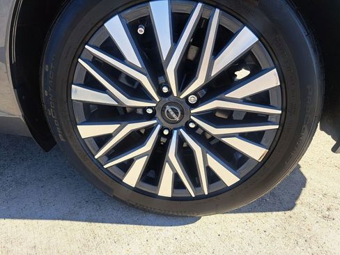 Used 2024 Nissan Altima 2.5 SV image 23