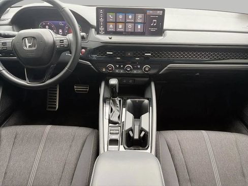 Used 2023 Honda Accord Sport image 11