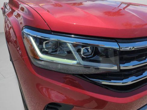 Used 2022 Volkswagen Atlas Cross Sport SE FWD image 44