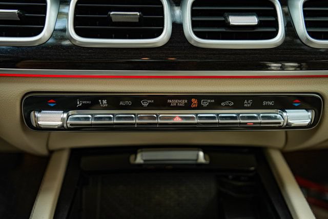 Used 2023 Mercedes-Benz GLS 450 4MATIC image 41
