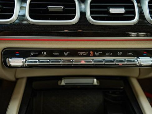 Used 2023 Mercedes-Benz GLS 450 4MATIC image 41