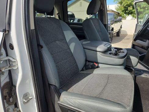 Used 2017 RAM 1500 Big Horn AWD/4WD image 24