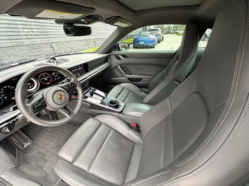 Certified 2021 Porsche 911 Carrera RWD image 4