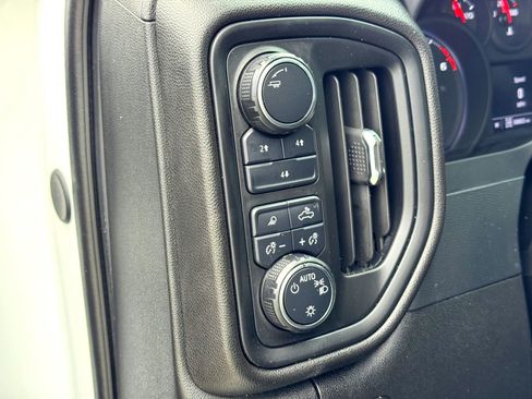 Used 2024 Chevrolet Silverado 2500 Custom w/ Custom Value Package image 14