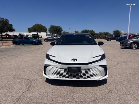 Used 2025 Toyota Camry XSE w/ Premium Plus Package AWD/4WD image 2