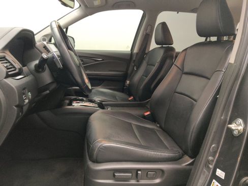 Used 2017 Honda Pilot Touring image 17