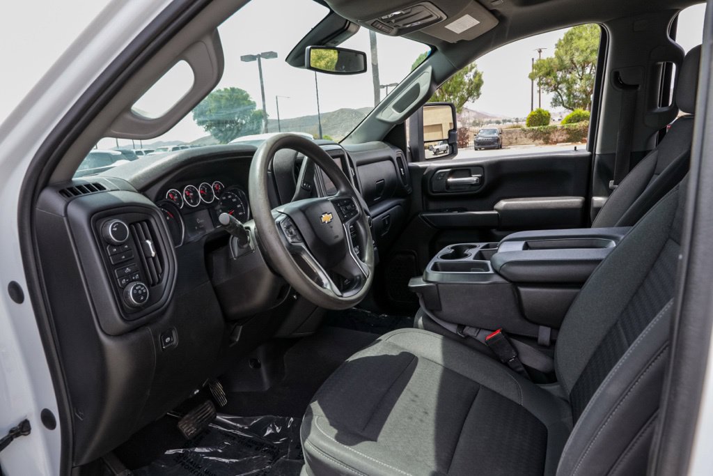 Used 2022 Chevrolet Silverado 2500 Custom w/ Custom Value Package AWD/4WD image 17