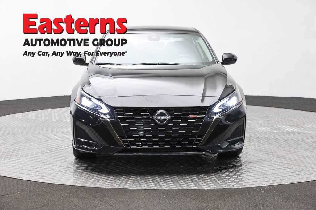 Used 2023 Nissan Altima 2.5 SR AWD/4WD image 4
