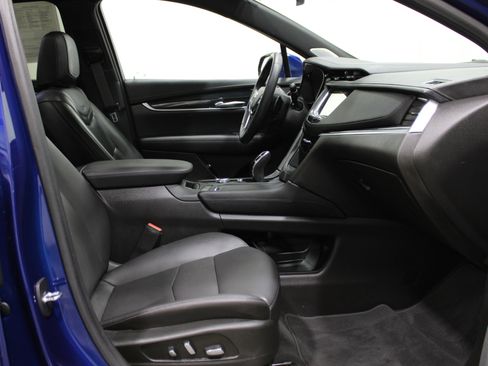 Certified 2023 Cadillac XT5 Premium Luxury image 30