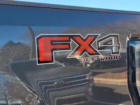 Used 2018 Ford F250 Lariat w/ Lariat Ultimate Package image 30