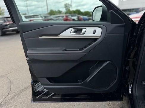 New 2026 Ford Explorer Active w/ Active Comfort Package AWD/4WD image 10