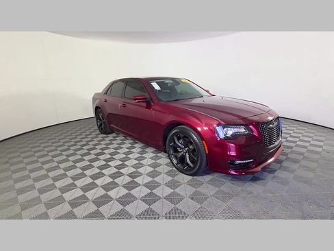 Used 2023 Chrysler 300 Touring L w/ Comfort Group RWD image 34