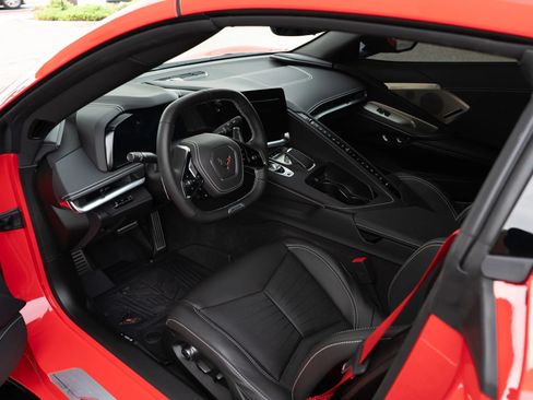 Used 2025 Chevrolet Corvette Z06 w/ Z07 Performance Package RWD image 71
