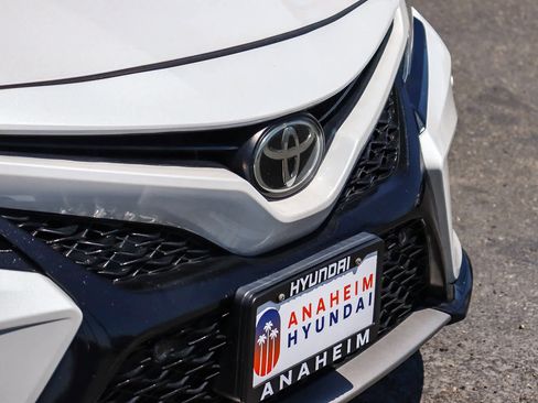 Used 2018 Toyota Camry XSE FWD image 5