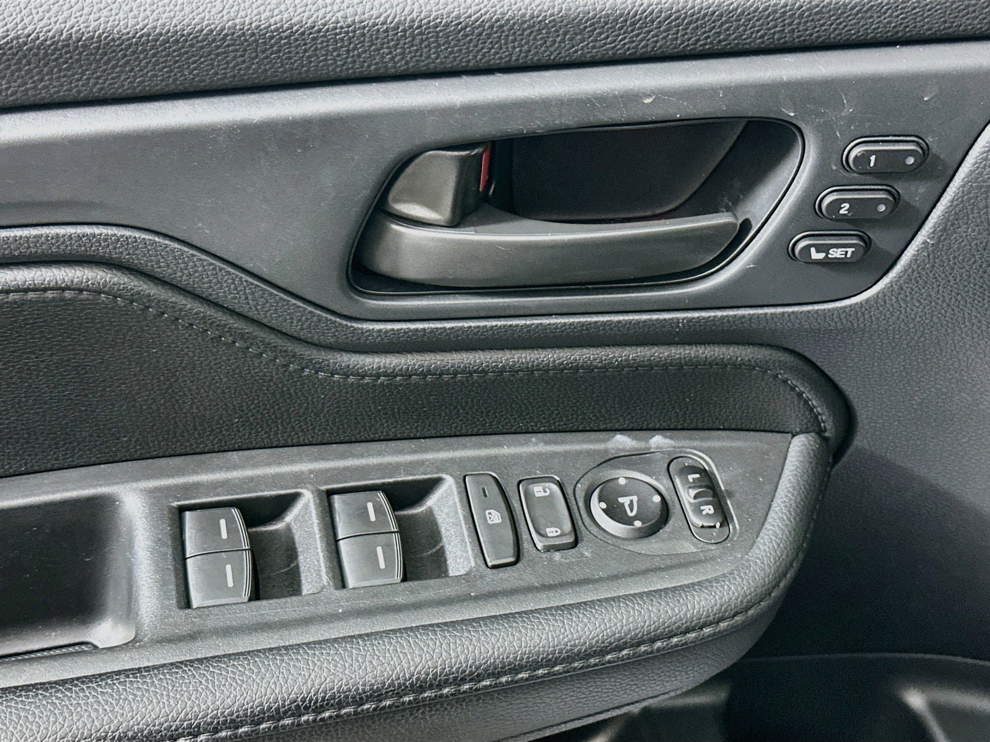 Used 2025 Honda Odyssey Sport-L image 15