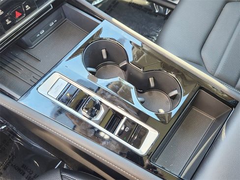 New 2025 Volkswagen Atlas SEL image 16