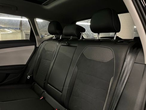 New 2025 Volkswagen Taos SE image 21