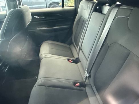 Used 2024 Jeep Grand Cherokee Laredo X w/ Luxury Tech Group I AWD/4WD image 22
