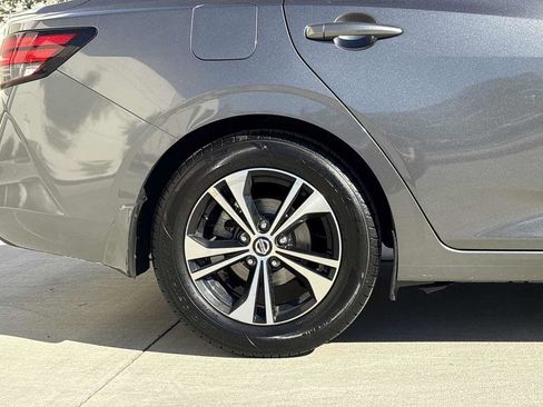 Used 2021 Nissan Sentra SV image 9