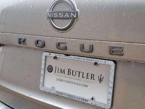 Used 2025 Nissan Rogue SL image 25