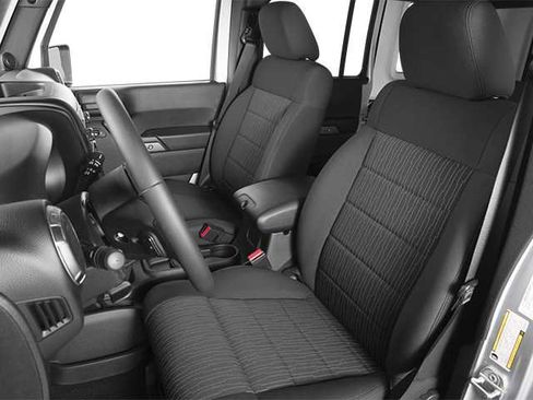 Used 2013 Jeep Wrangler Unlimited Sahara w/ Connectivity Group AWD/4WD image 6