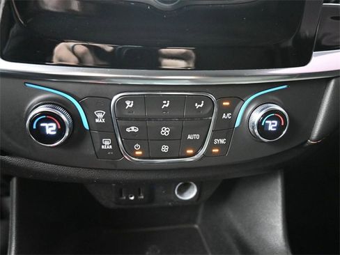 Used 2021 Chevrolet Traverse LT w/ LPO, Floor Liner Package image 25