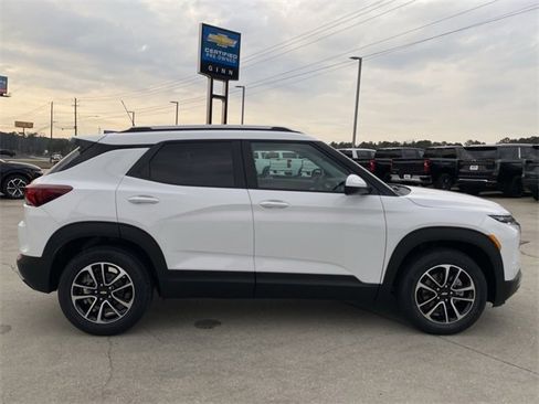 New 2026 Chevrolet TrailBlazer LT w/ Convenience Package image 8