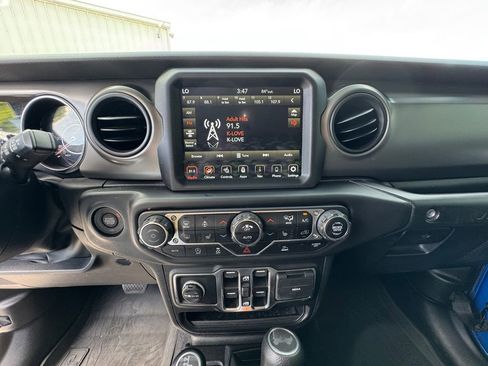 Used 2022 Jeep Wrangler Unlimited Sport AWD/4WD image 27