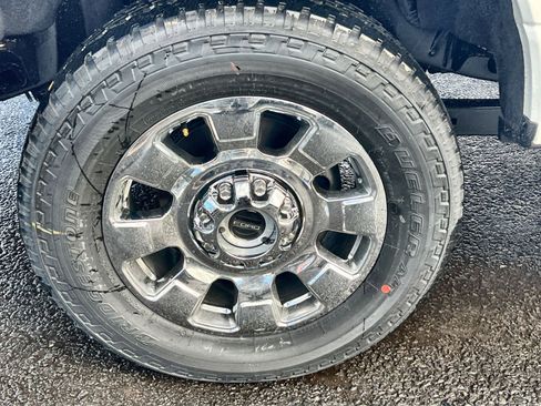 New 2026 Ford F250 Lariat w/ FX4 Off-Road Package image 12