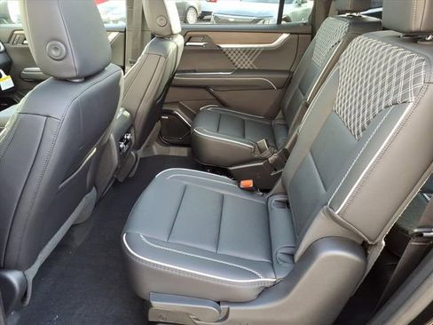 New 2026 GMC Acadia Denali w/ Super Cruise Package image 7