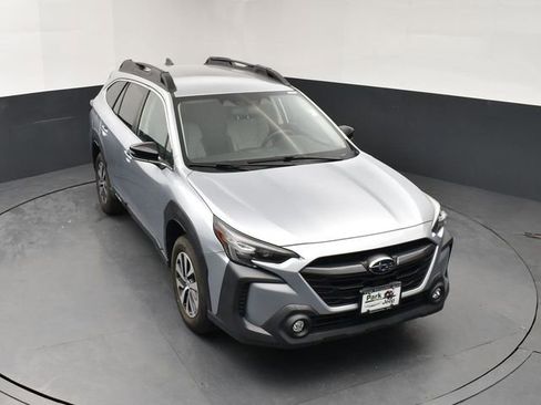 Used 2023 Subaru Outback Premium AWD/4WD image 13