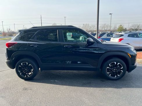 Used 2021 Chevrolet TrailBlazer LT w/ Convenience Package image 5