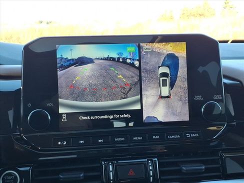 Used 2022 Nissan Pathfinder Platinum w/ Cargo Package image 27