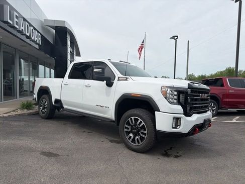 Used 2023 GMC Sierra 2500 AT4 w/ AT4 Preferred Package AWD/4WD image 7