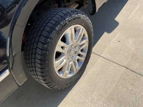 Used 2013 Ford F150 Platinum image 6