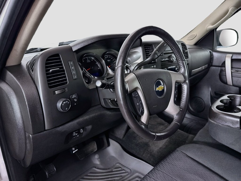 Used 2011 Chevrolet Silverado 1500 LT AWD/4WD image 9