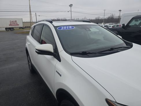 Used 2018 Toyota RAV4 XLE image 30