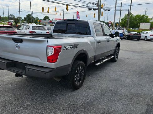 Used 2019 Nissan Titan PRO-4X w/ Pro-4x Convenience Package AWD/4WD image 4