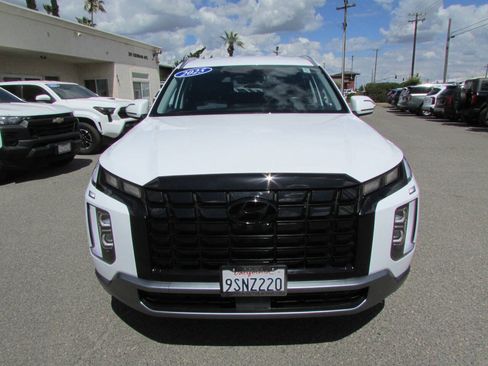 Used 2025 Hyundai Palisade SEL FWD image 3